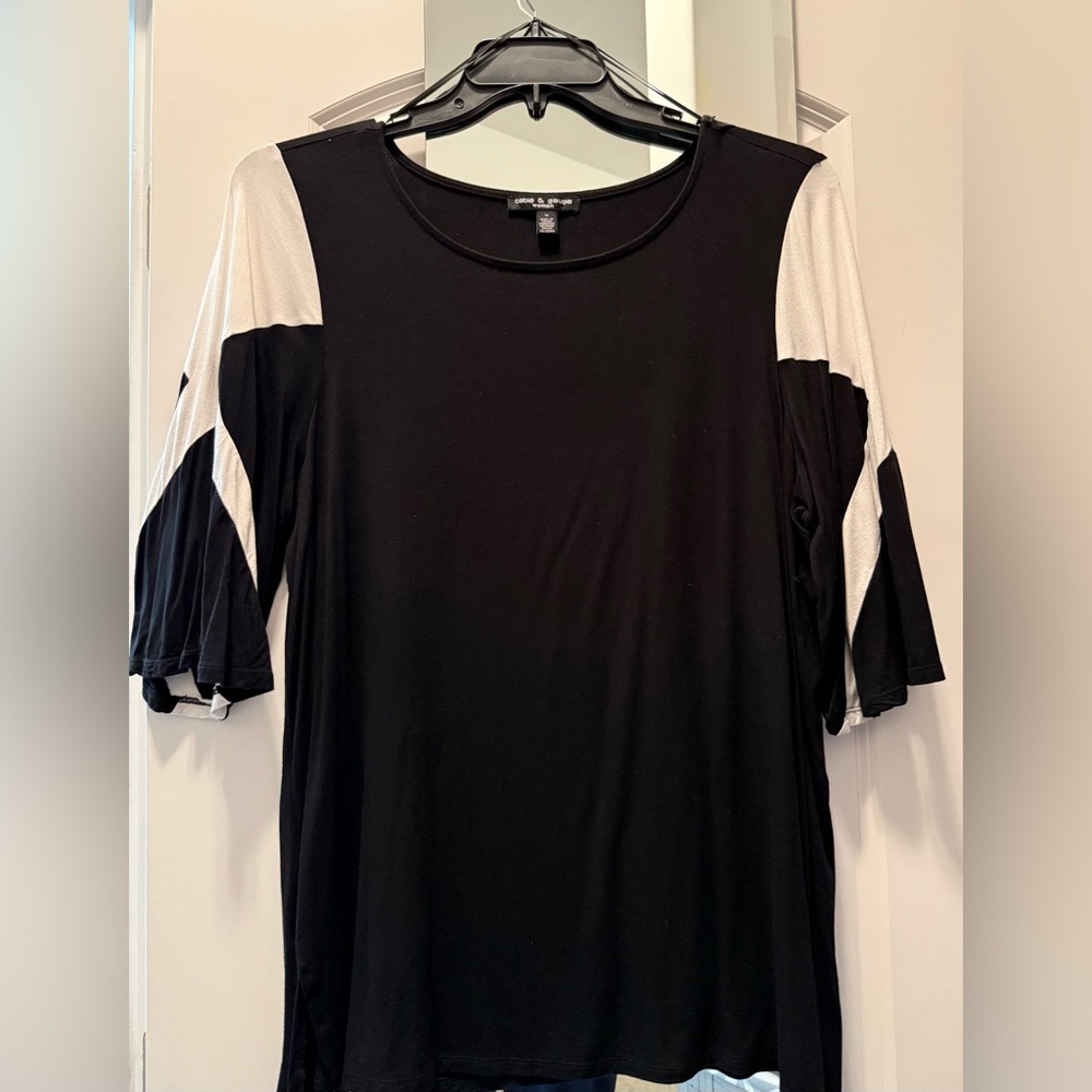 Cable & Gauge Black and White Colorblock Blouse